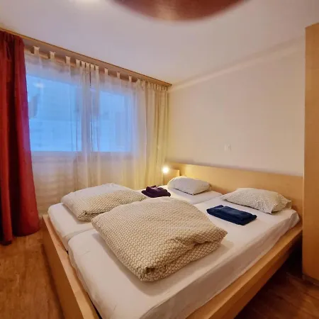 Jessica Eg Apartment *
