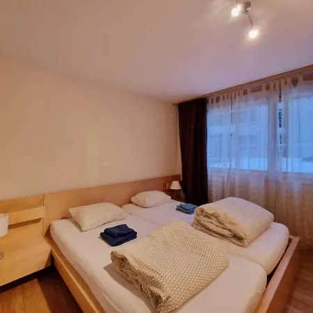 Jessica Eg Apartment *